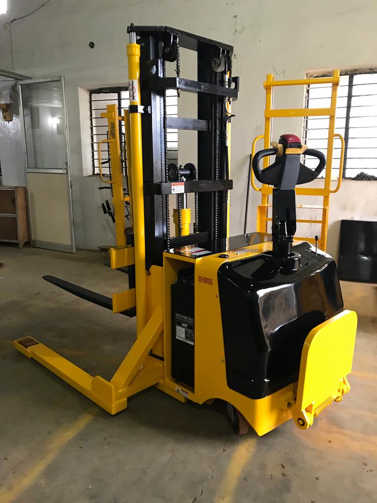 Electric Stacker Wide
